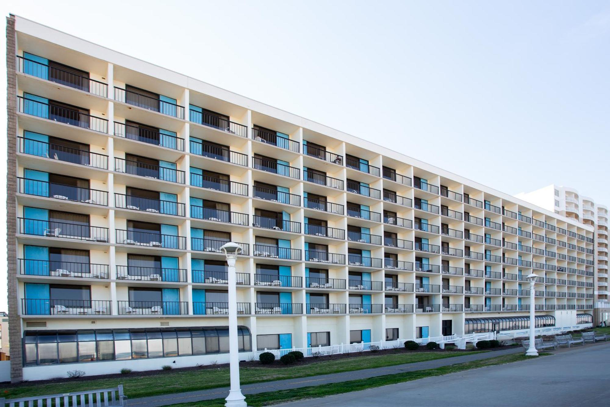 The Barclay Towers Hotel And Resort Virginia Beach Exterior foto